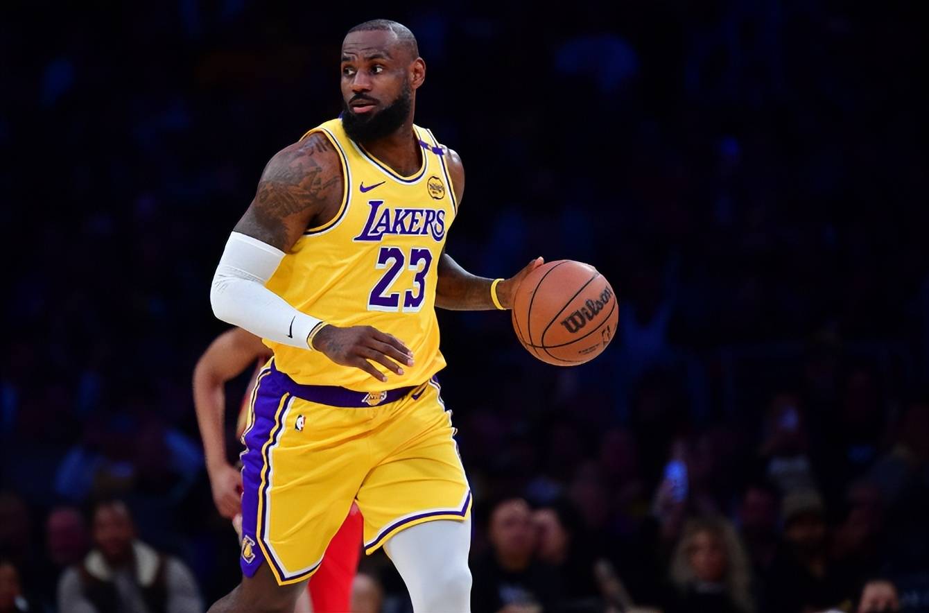 开云平台登录入口 - 詹姆斯迎来七赛季高光表现，法国队球迷沸腾！